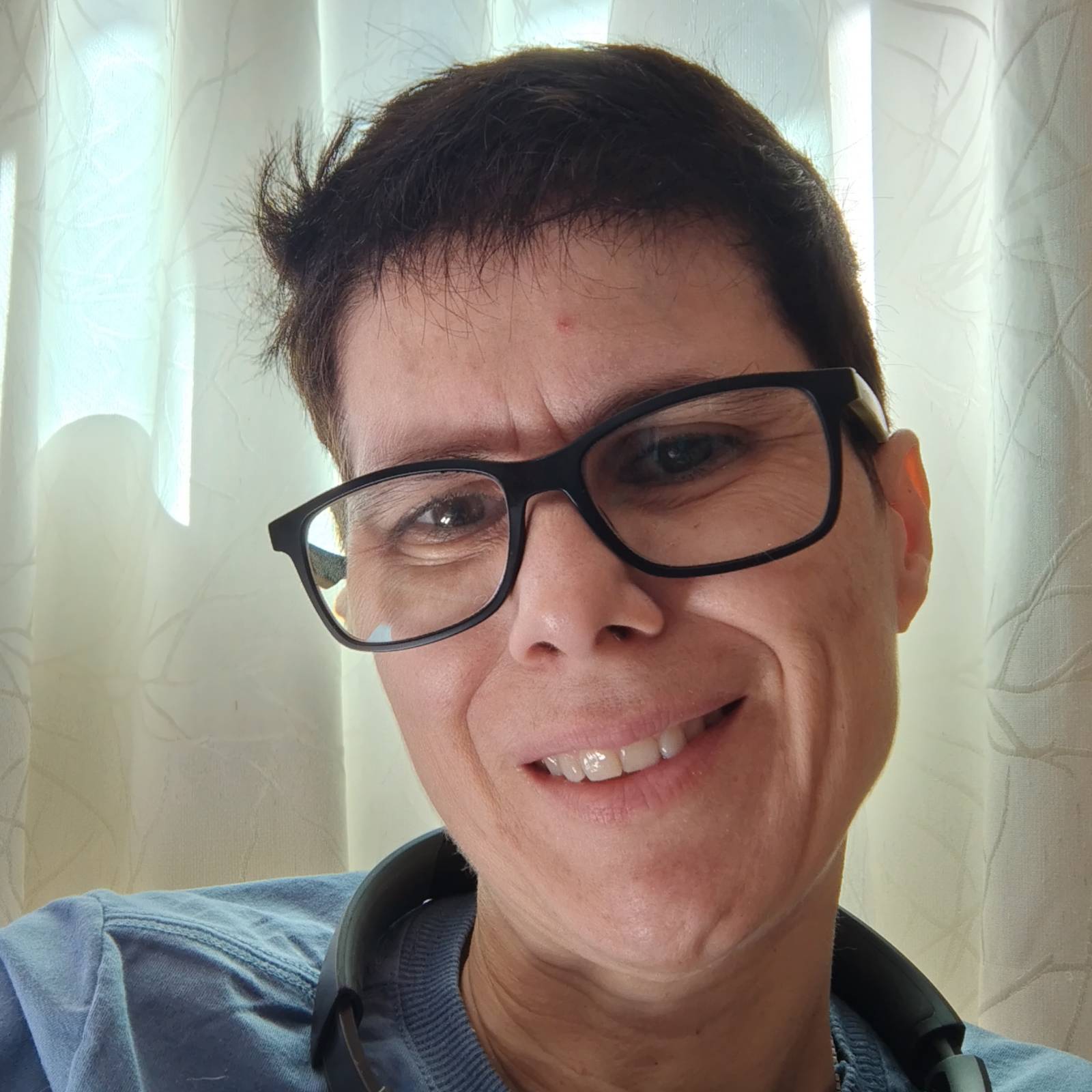 Foto de Vivian da Cunha sorrindo